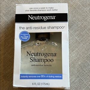 Neutrogena Anti-Residue Shampoo